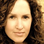 Becca Fitzpatrick sera à Paris pour une signature au Virgin des Champs Elysées le 23 mars